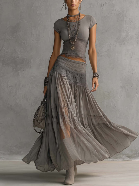 Conjunto Top de Encaje Gris y Falda Maxi Plisada
