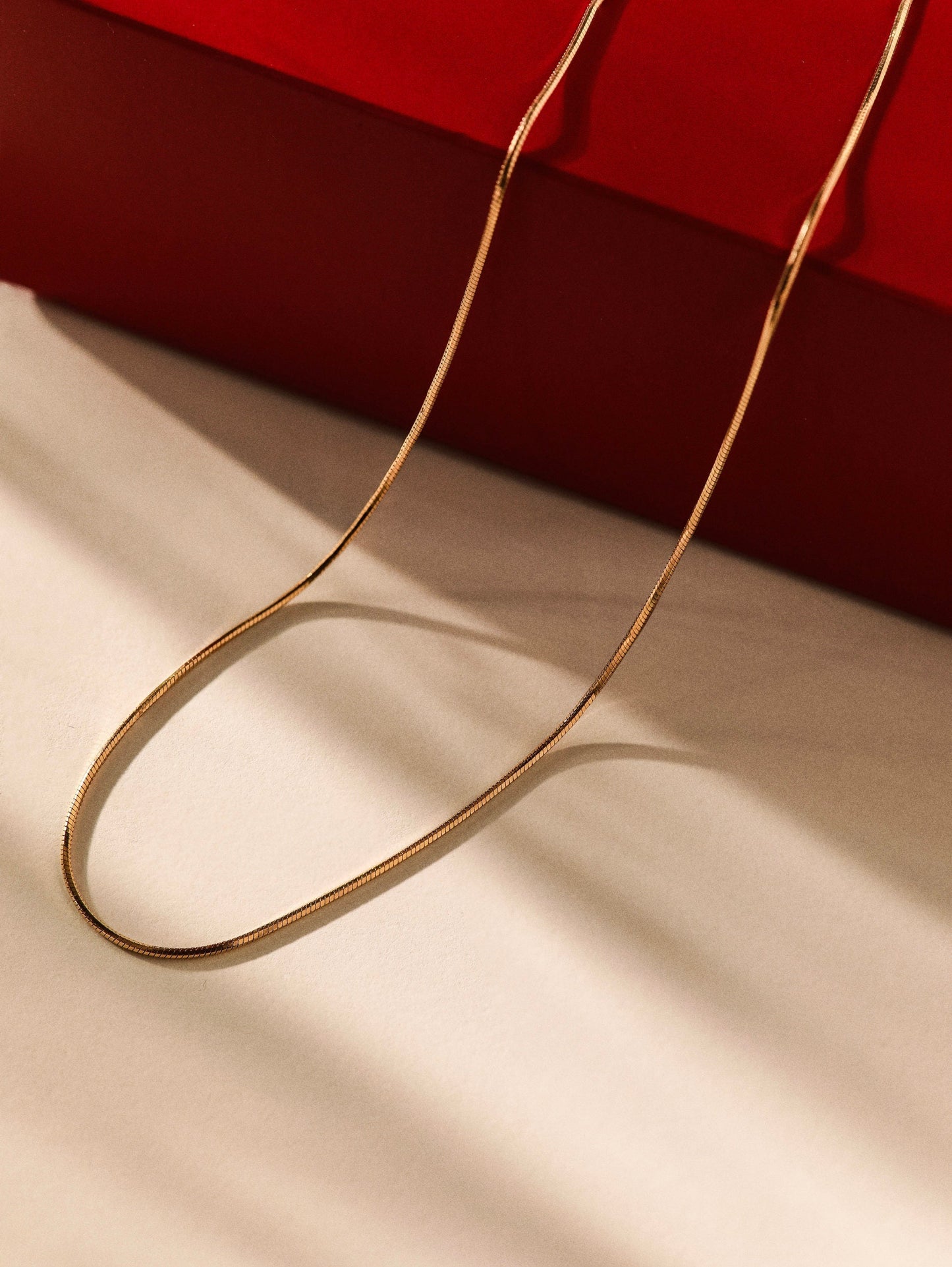 Cadena Suave, Elegante y Moderna