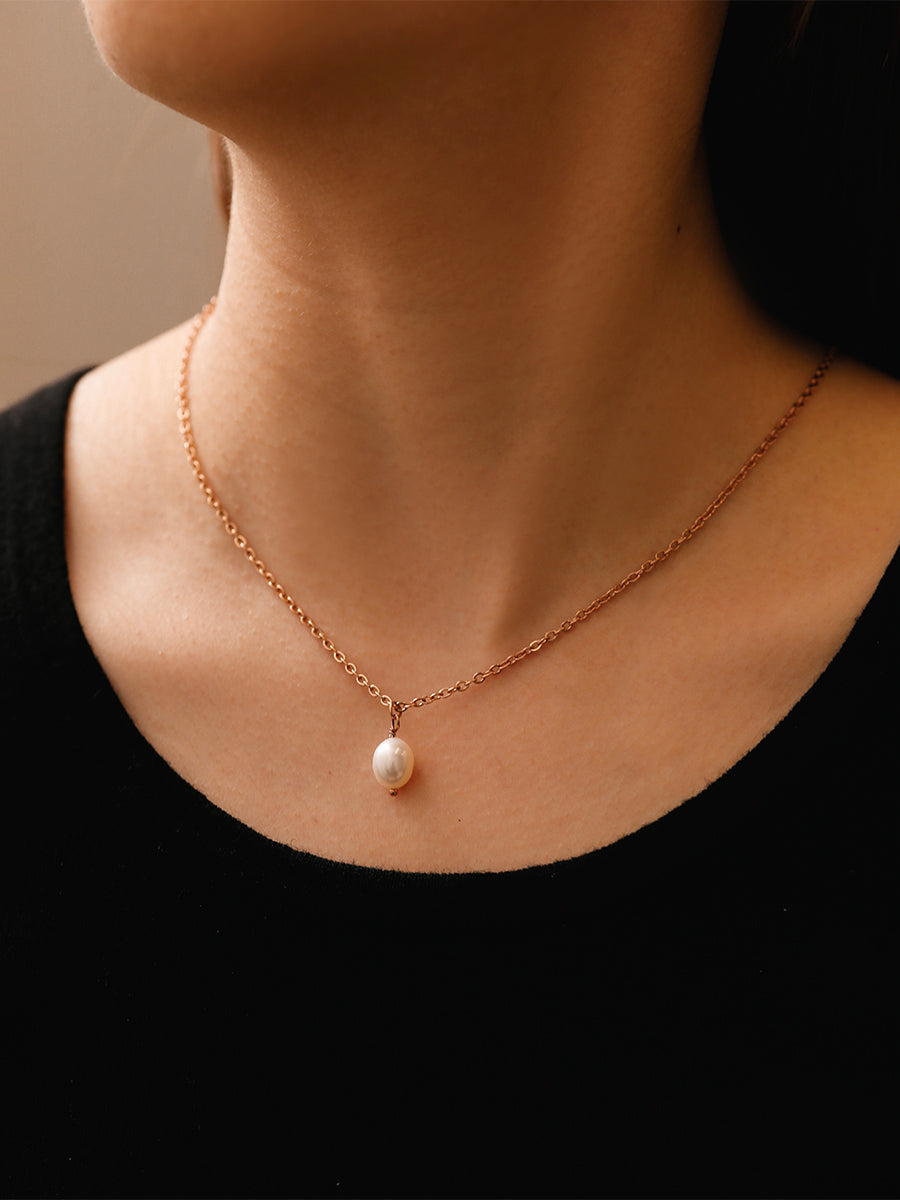 Collar Minimalista con Colgante de Perla