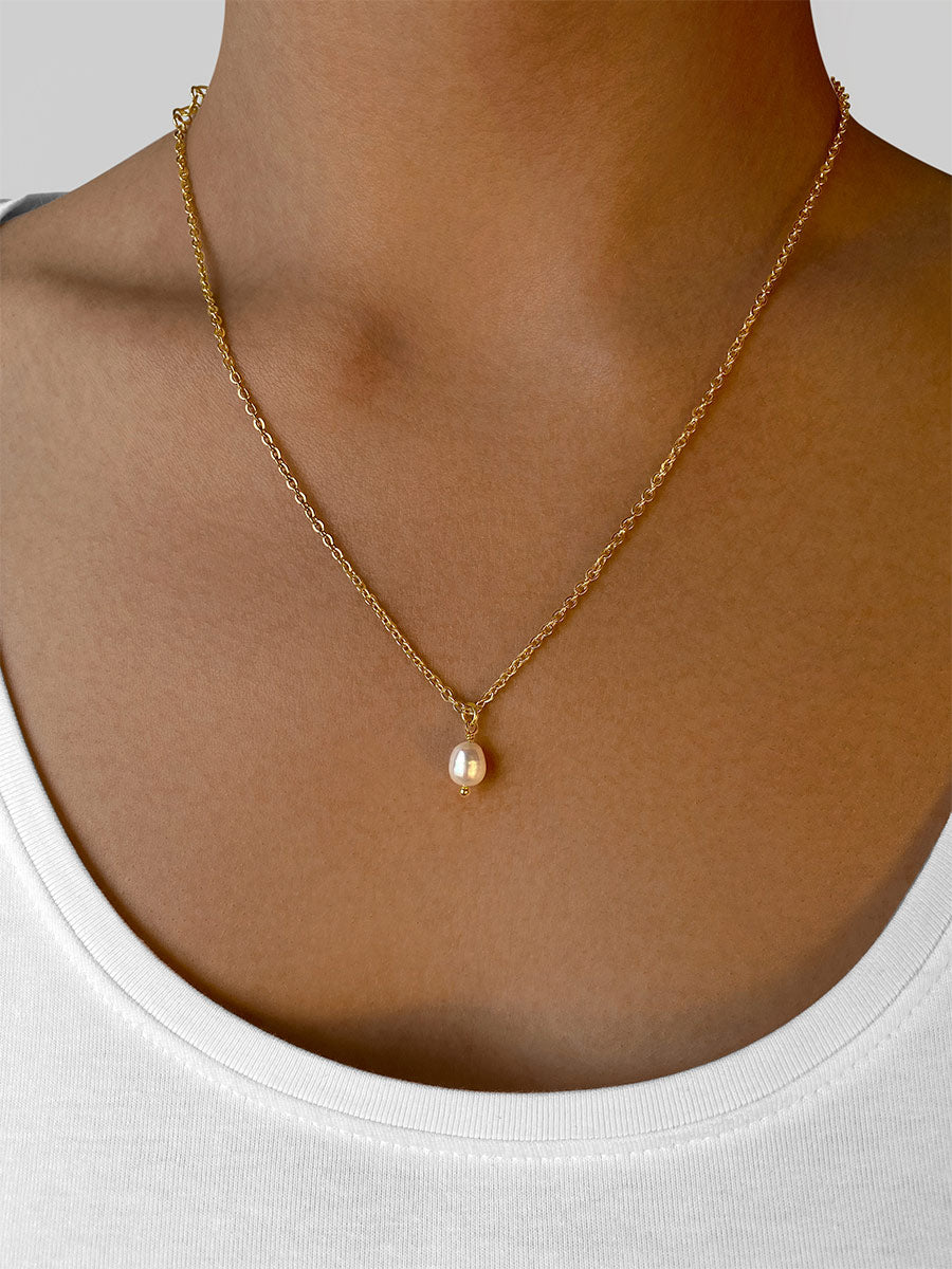 Collar Minimalista con Colgante de Perla