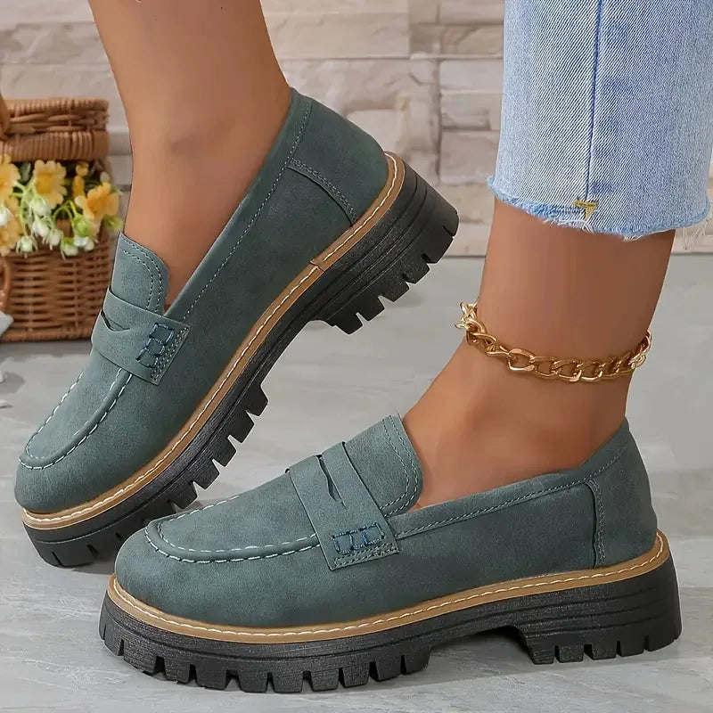 CLARA | Mocasines Retro de Tacón Grueso - Verde