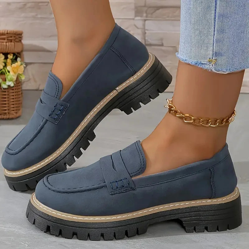 CLARA | Mocasines Retro de Tacón Grueso - Azul Marino