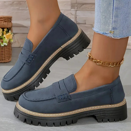 CLARA | Mocasines Retro de Tacón Grueso - Azul Marino